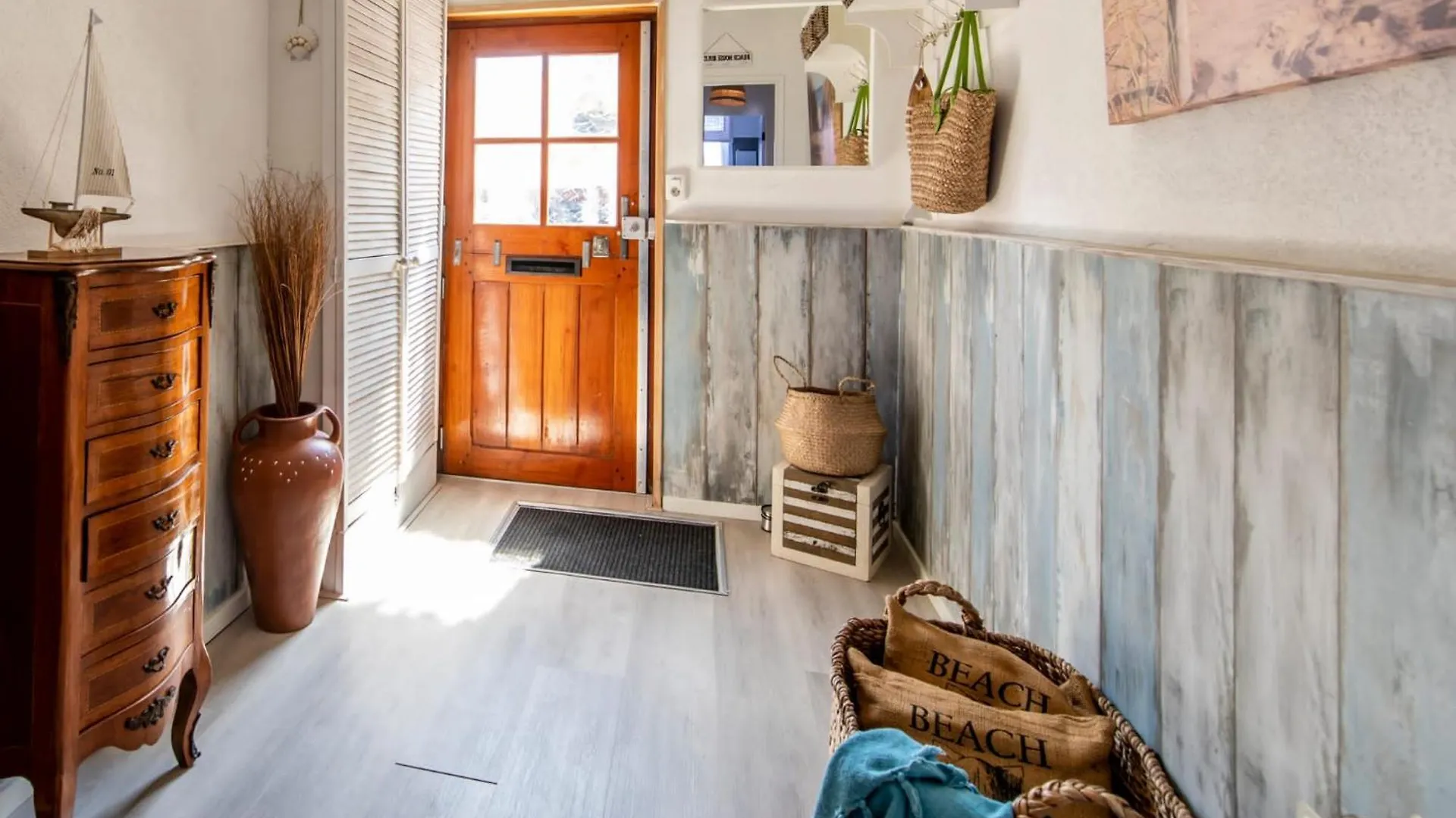 Nina'S Beach House 2 